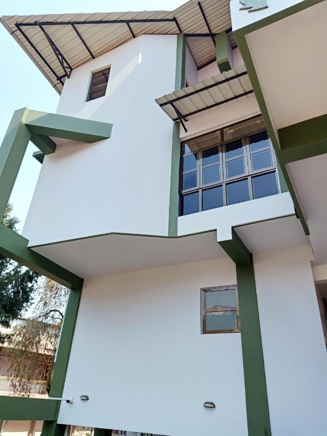 Khriang Khongwir Homestay Shillong Exteriör bild