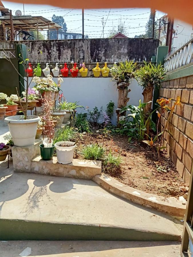 Khriang Khongwir Homestay Shillong Exteriör bild